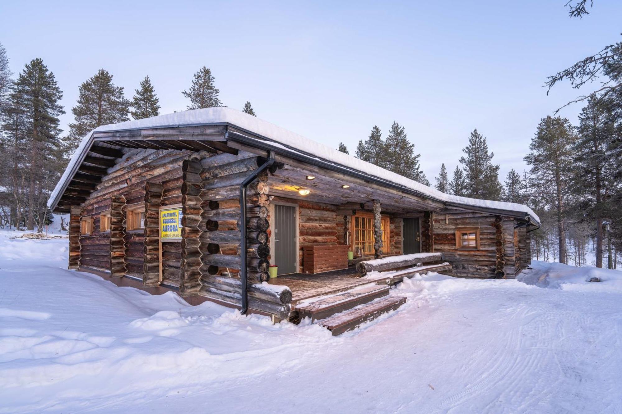 Kuukkeli Log Houses Aurora Resort Сааріселькя Екстер'єр фото