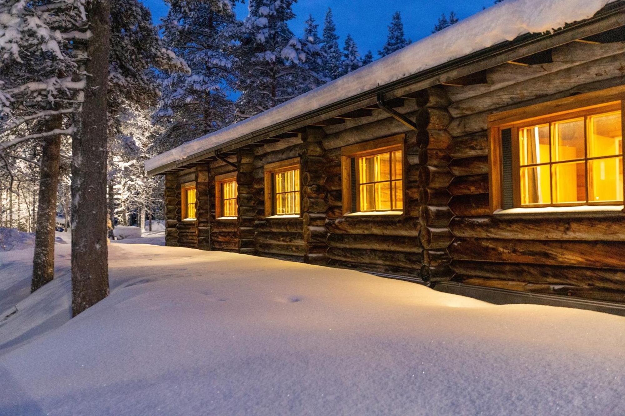 Kuukkeli Log Houses Aurora Resort Сааріселькя Екстер'єр фото