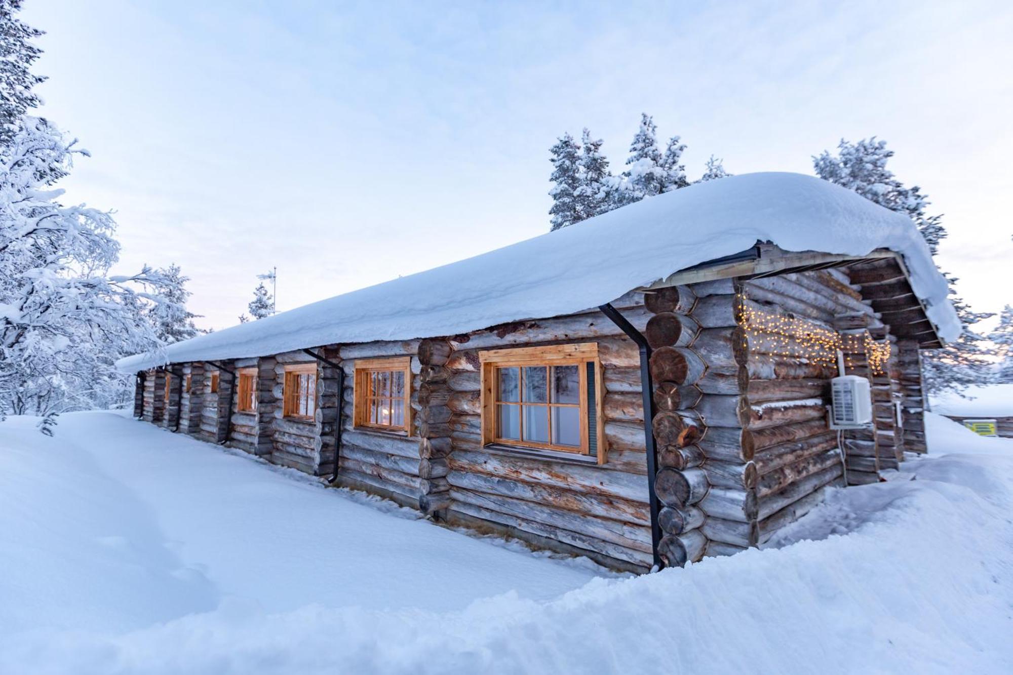 Kuukkeli Log Houses Aurora Resort Сааріселькя Екстер'єр фото