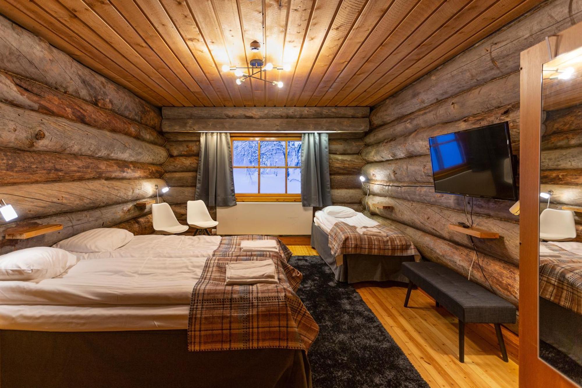 Kuukkeli Log Houses Aurora Resort Сааріселькя Екстер'єр фото