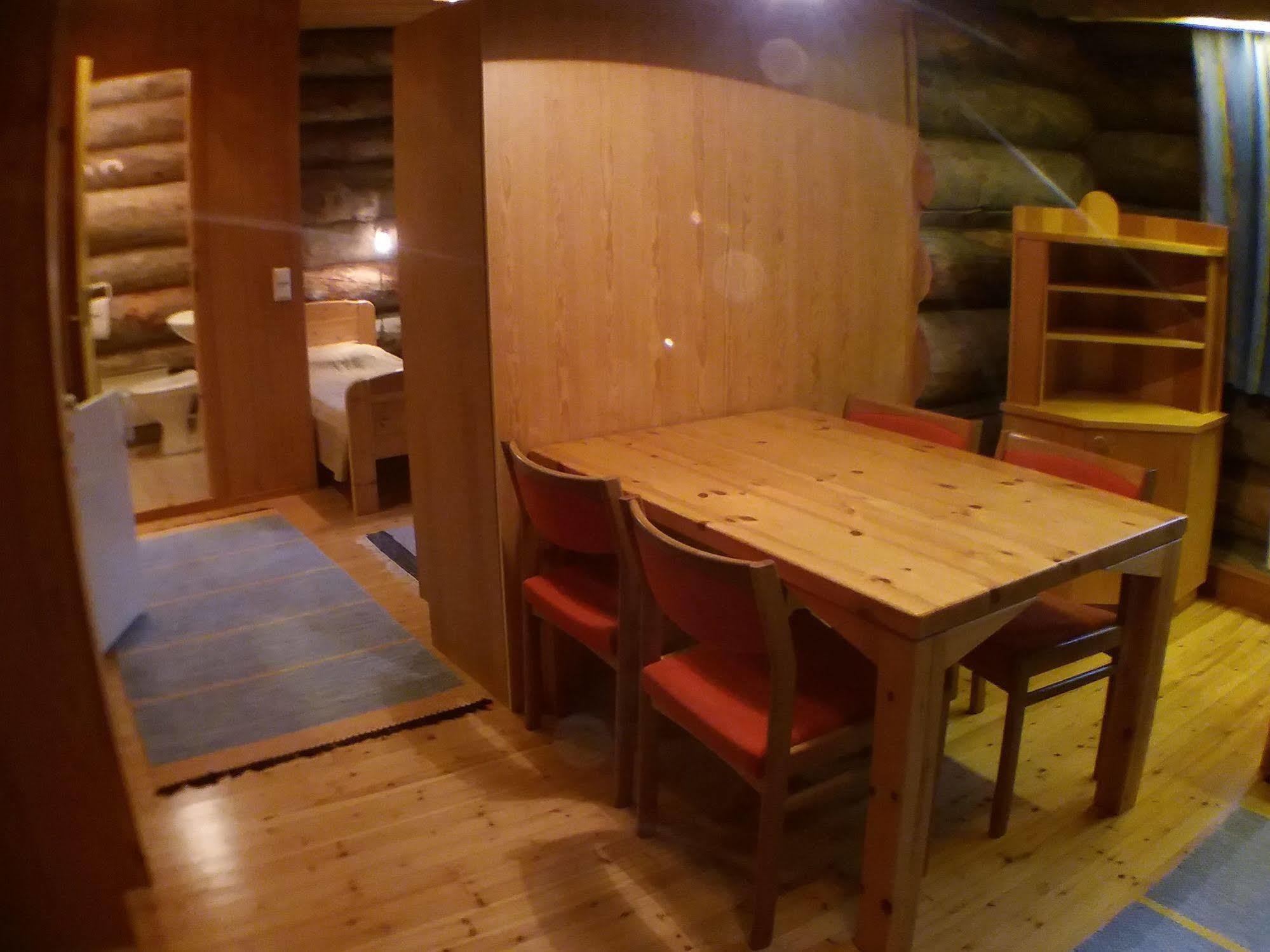 Kuukkeli Log Houses Aurora Resort Сааріселькя Екстер'єр фото